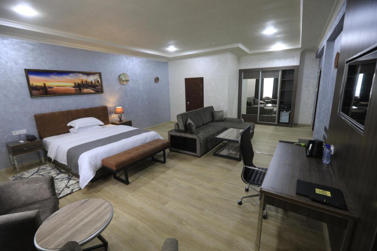Chlnor Hotel Andijan Exterior photo