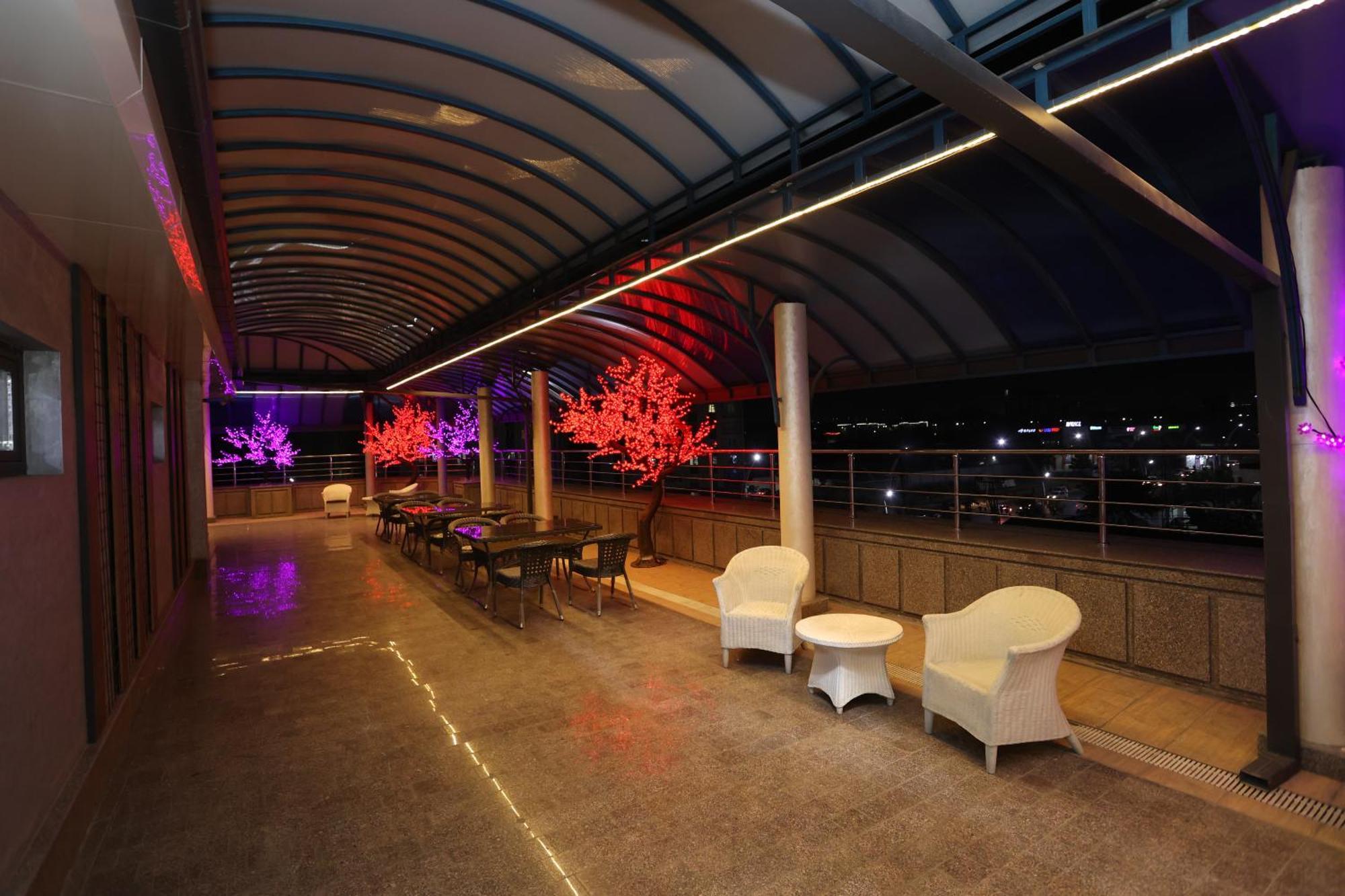 Chlnor Hotel Andijan Exterior photo