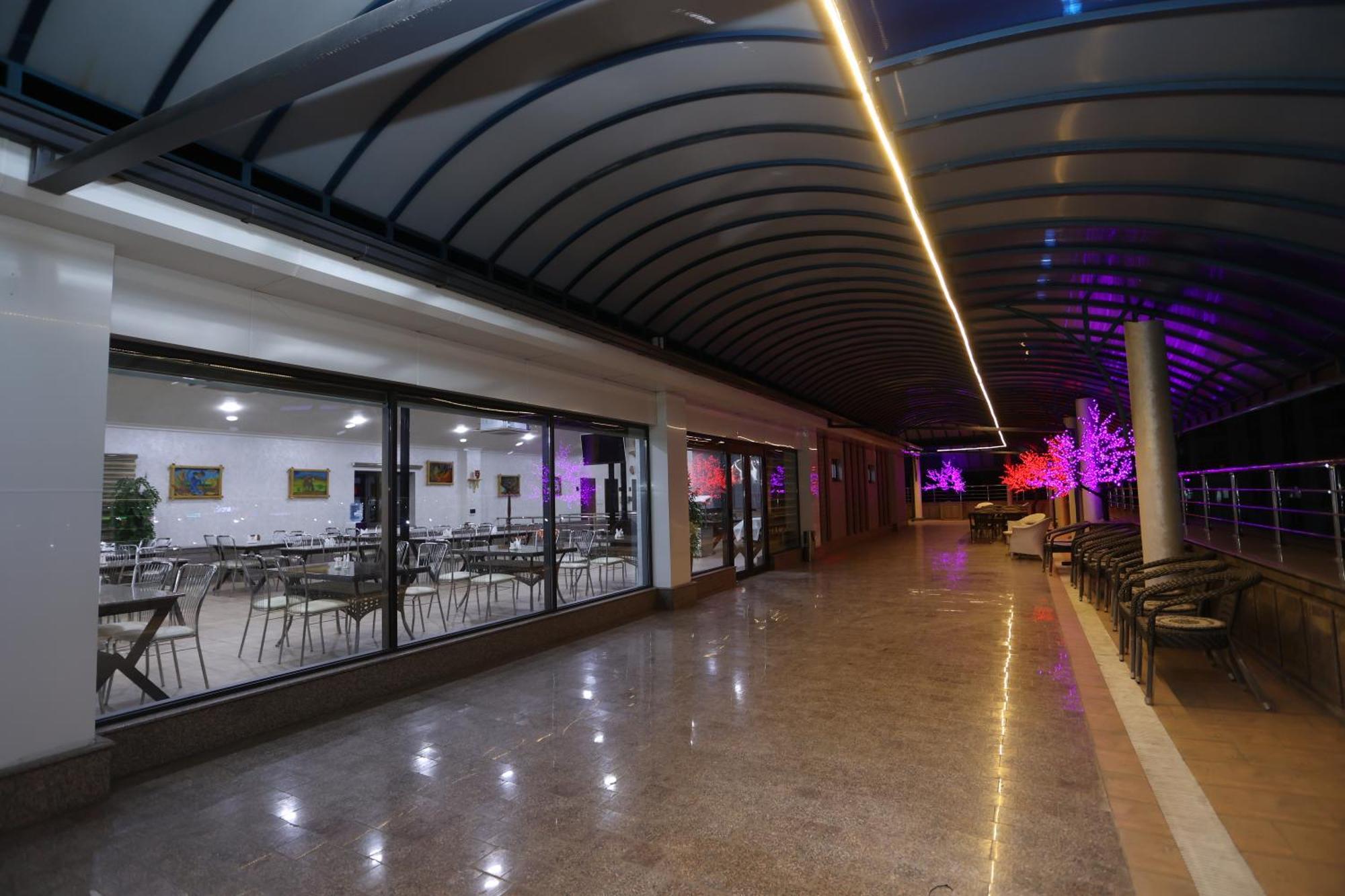Chlnor Hotel Andijan Exterior photo