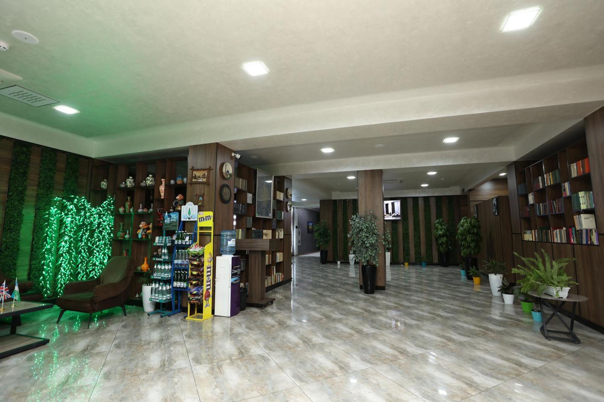 Chlnor Hotel Andijan Exterior photo